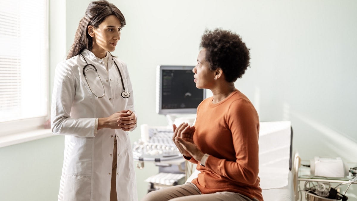 doctor-patient1200x675 A doctor talks to patient