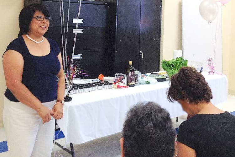 Patient navigator Maria Barrera makes a presentation