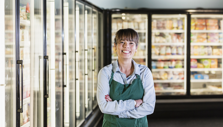 Photo of a supermarket employee