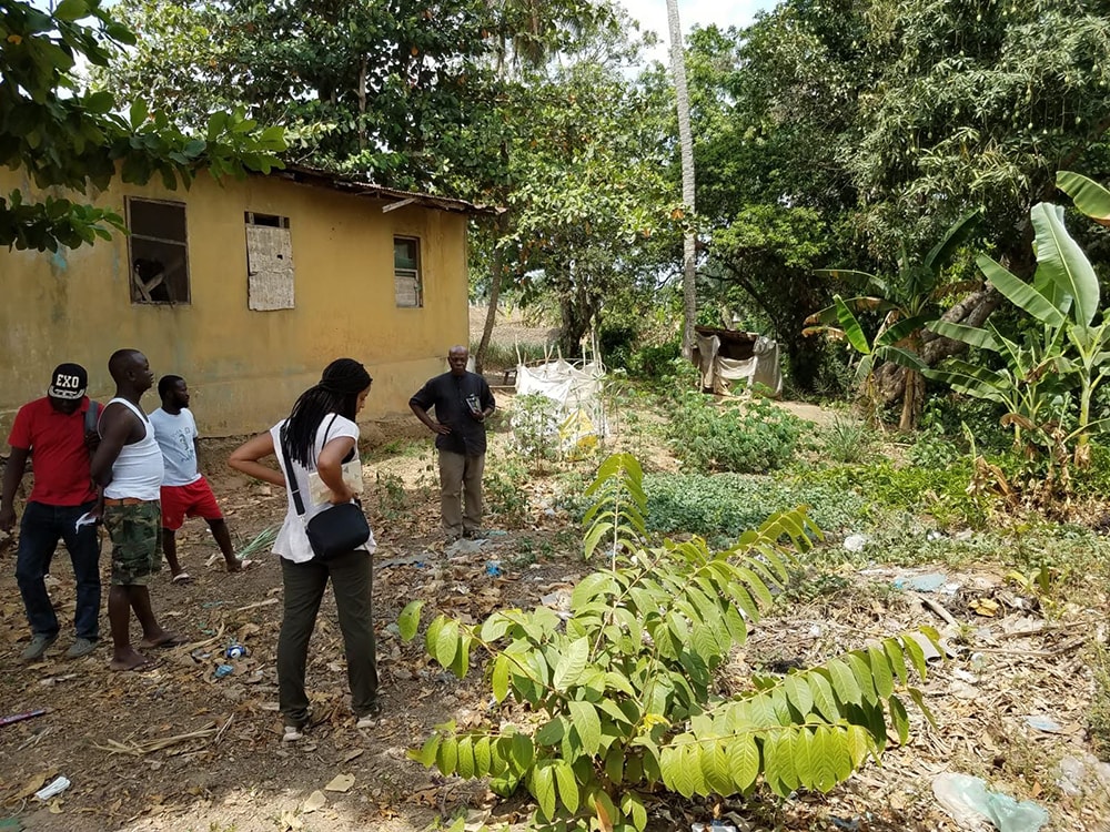 EIS Officer Dr. Nailah Smith conducting a site visit for the Lassa fever control plan in Liberia. Photo: Terrence Lo, CDC