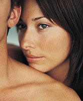 hr-std.jpg_64fb4 Close Couple