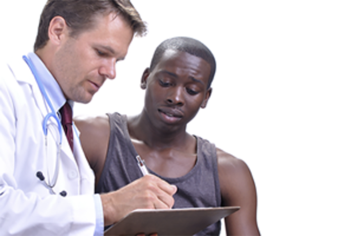 phapproach04 Healthcare provider assisting a patient in creating an asthma action plan.