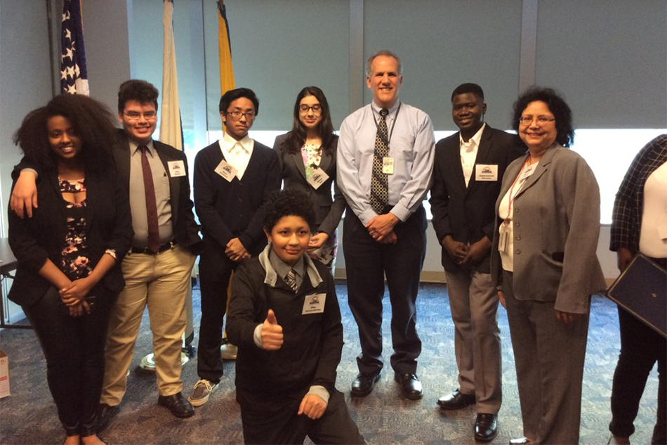 Thumbs up to the HSD