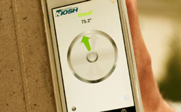 2015-176.jpg The NIOSH Ladder Safety App has a measurement tool to indicate when a ladder is set at the optimal angle. Photo by NIOSH.