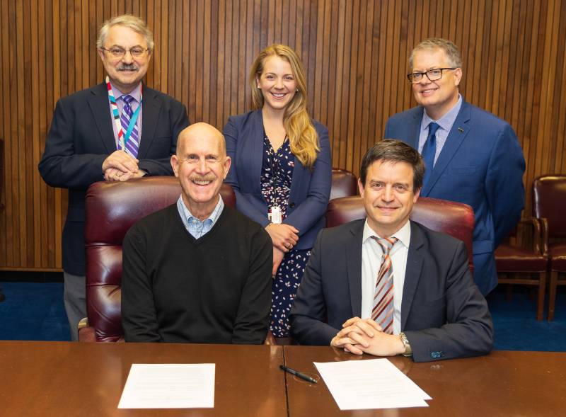 niosh-osha people meeting for an agreement