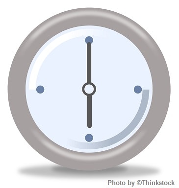 M6B A logo of a clock with time of 6 o'clock