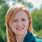 Headshot of Elizabeth Winter Holt
