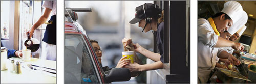 Mujer sirviendo café a un cliente en un restaurante; Empleado sonriente de un restaurante de servicio rápido entregándole una bebida a una mujer sentada en su auto desde una ventanilla; Chefs asiáticos trabajando en la cocina