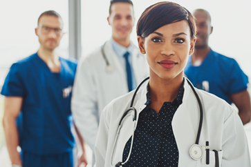 Treatment pregnant woman and her husband talking to doctor