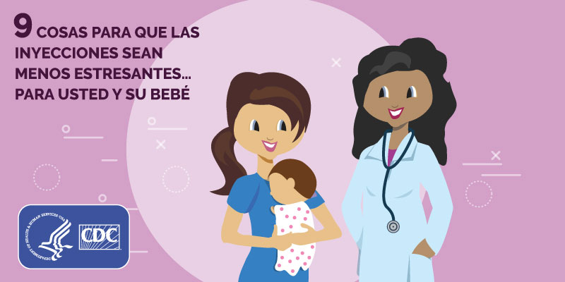 Madre cargando a su bebé mientras habla con una proveedora de atención médica.