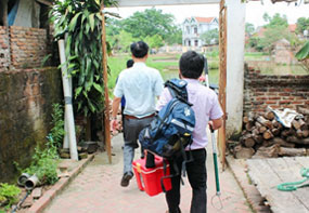 Animal rabies surveillance officers head out to investigate a potentially rabid dog in the community.